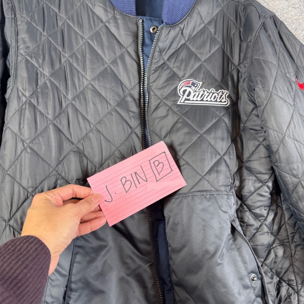 Nike NFL New England Patriots Reversible Bomber Jacket Blue Gray Size M - Picture 15 of 15